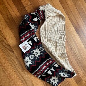 Mukluks scarf